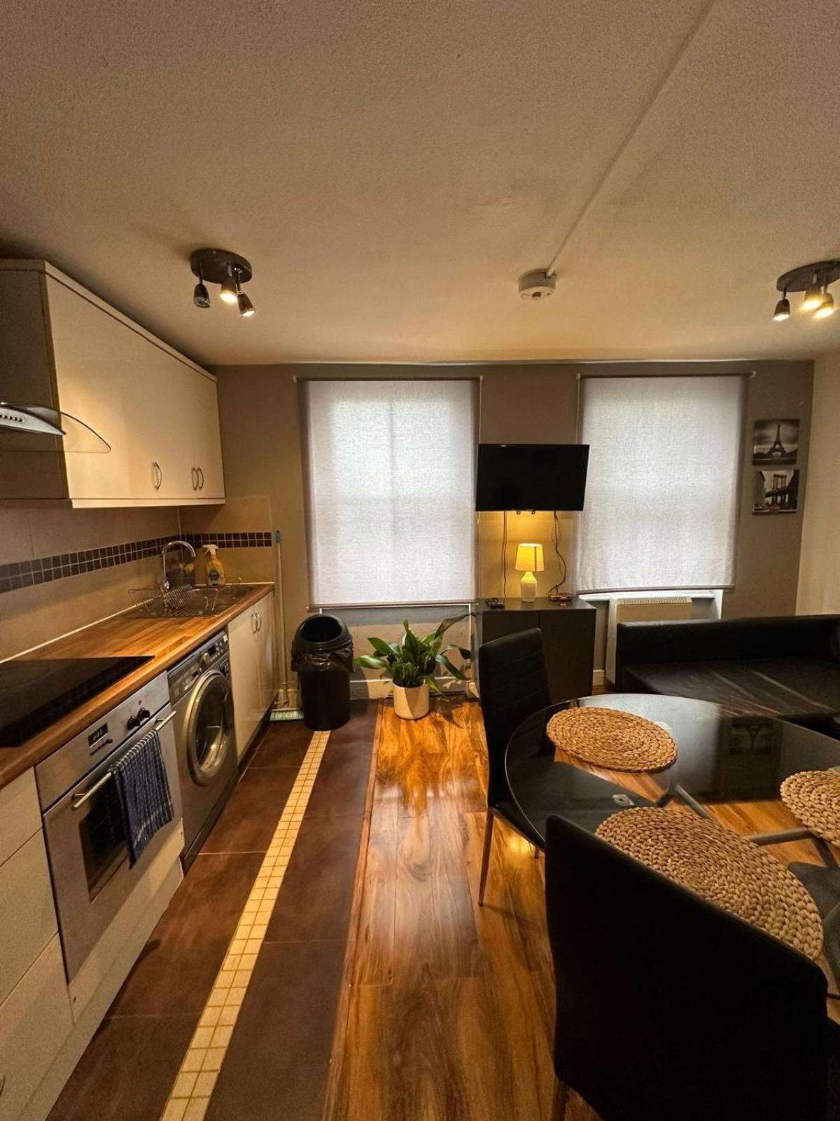 Lovely 2 Bedrooms Apartment London Exterior photo